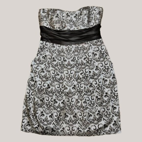 SPEECHLESS Strapless Mini Dress Black & Metallic Silver Tie Back Bow Y2K - Picture 1 of 3